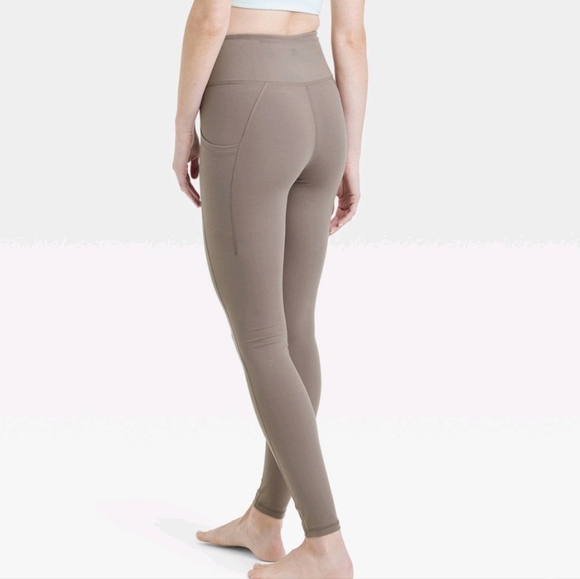 Women's Brushed Sculpt High-Rise Pocketed Leggings - All In Motion Brown -Size S - Picture 2 of 16